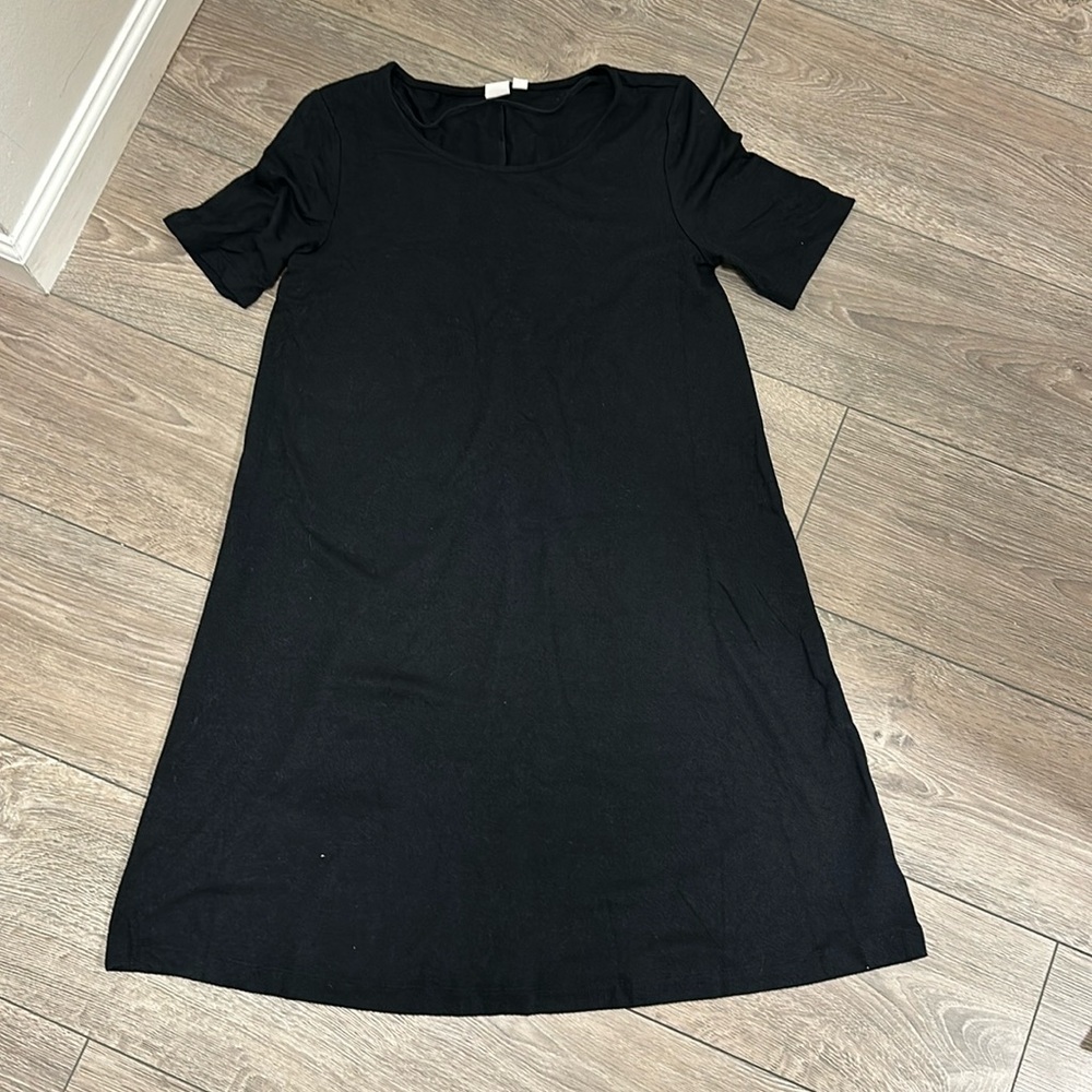 GAP black t-shirt sweater dress medium super soft